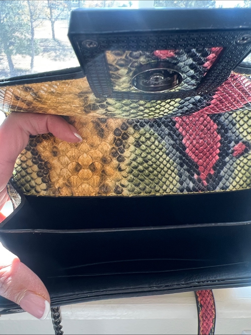 Multicolor Python Snakeskin Print Chain Crossbody Shoulder Bag - Picture 5 of 6